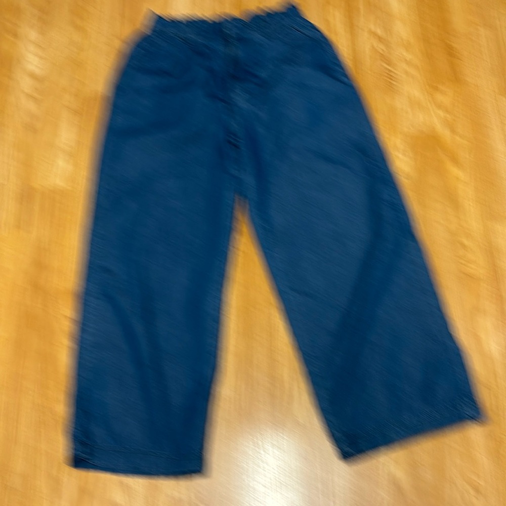 Others follow Size Small 100% Cotton A mama comfy jeans 👖
